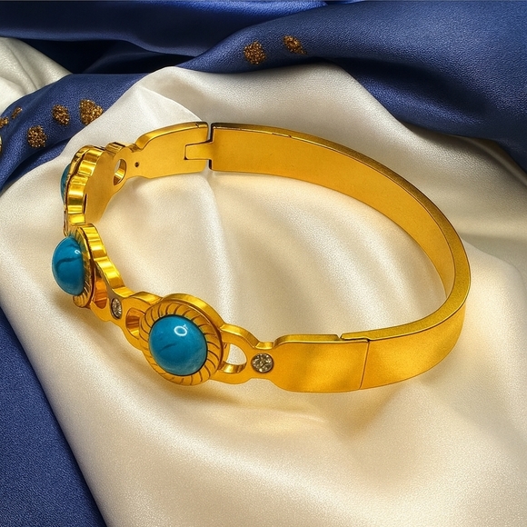 ποΈ18K Gold Plated Turquoise Bangle Bracelet | Stainless Steel | Gift Ready π - Picture 6 of 9